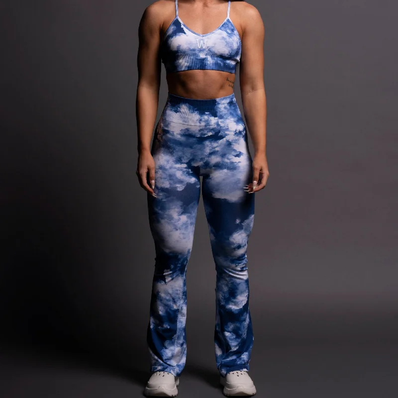 Our Stamp ""Everson Seamless"" Gracie Flare Scrunch Leggings in Blue Sky