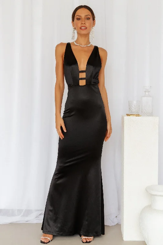 Regal Moment Maxi Dress Black